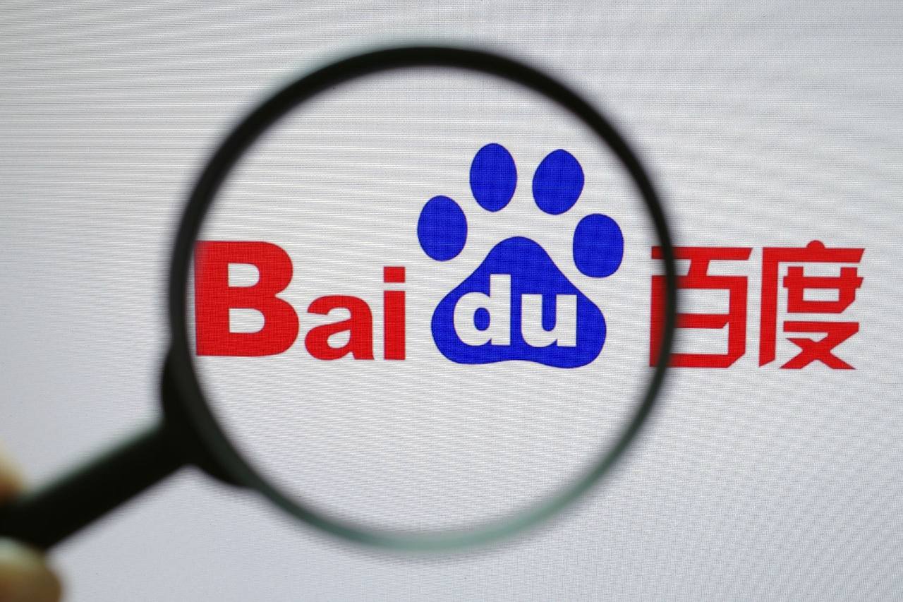 陈乔恩被艾伦小鸡啄米式亲醒